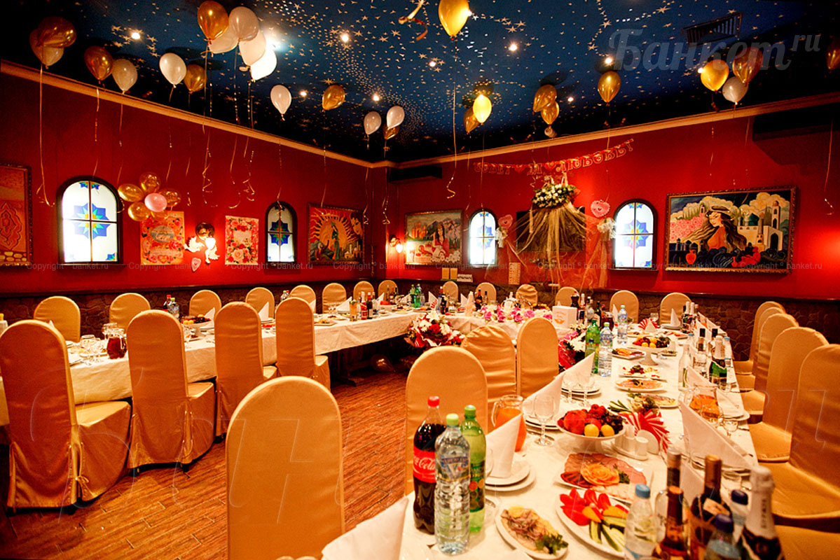 Восточный зал — Царица Востока