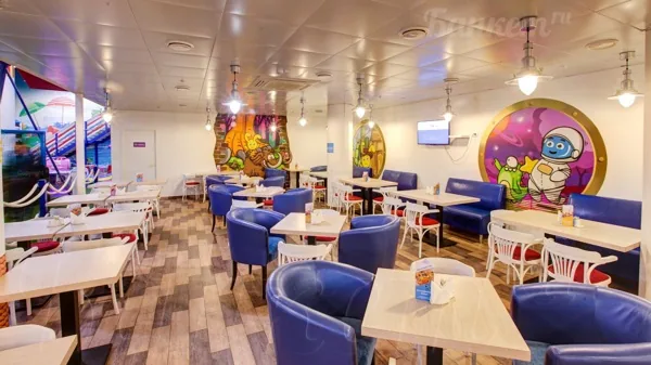 Общий зал — интерьер зала