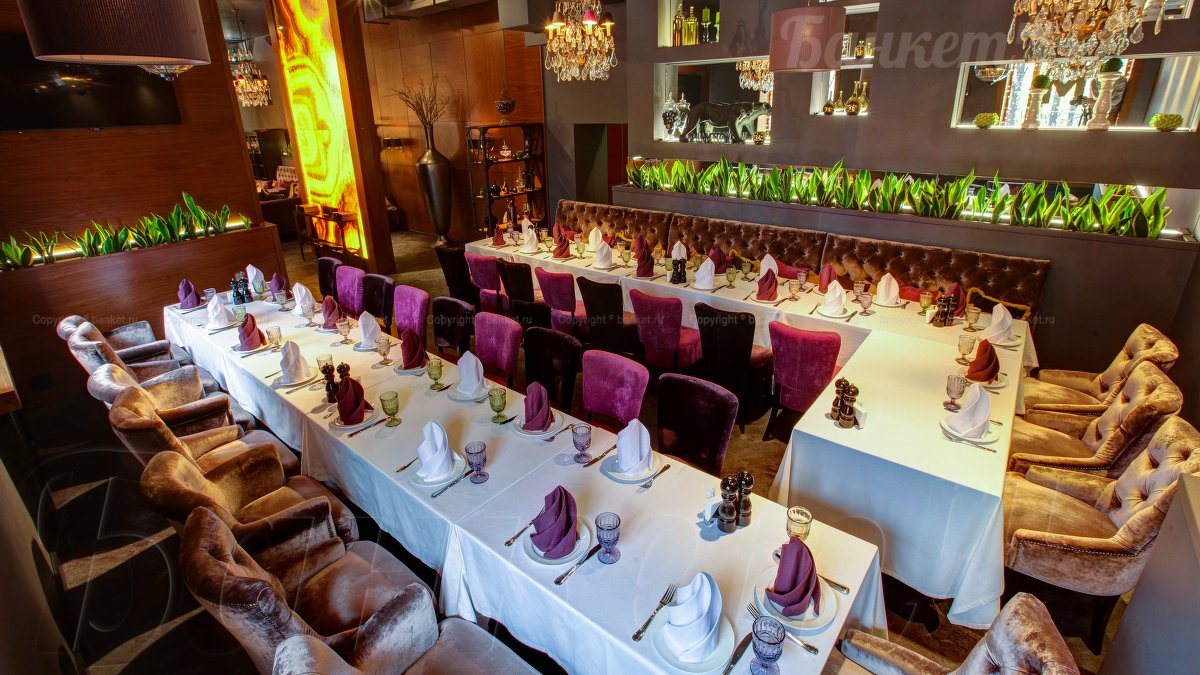 PLUM Restaurant & Bar — Основной зал, фото банкетного зала