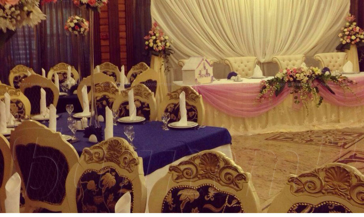 Основной зал — Ресторан Замок Двин