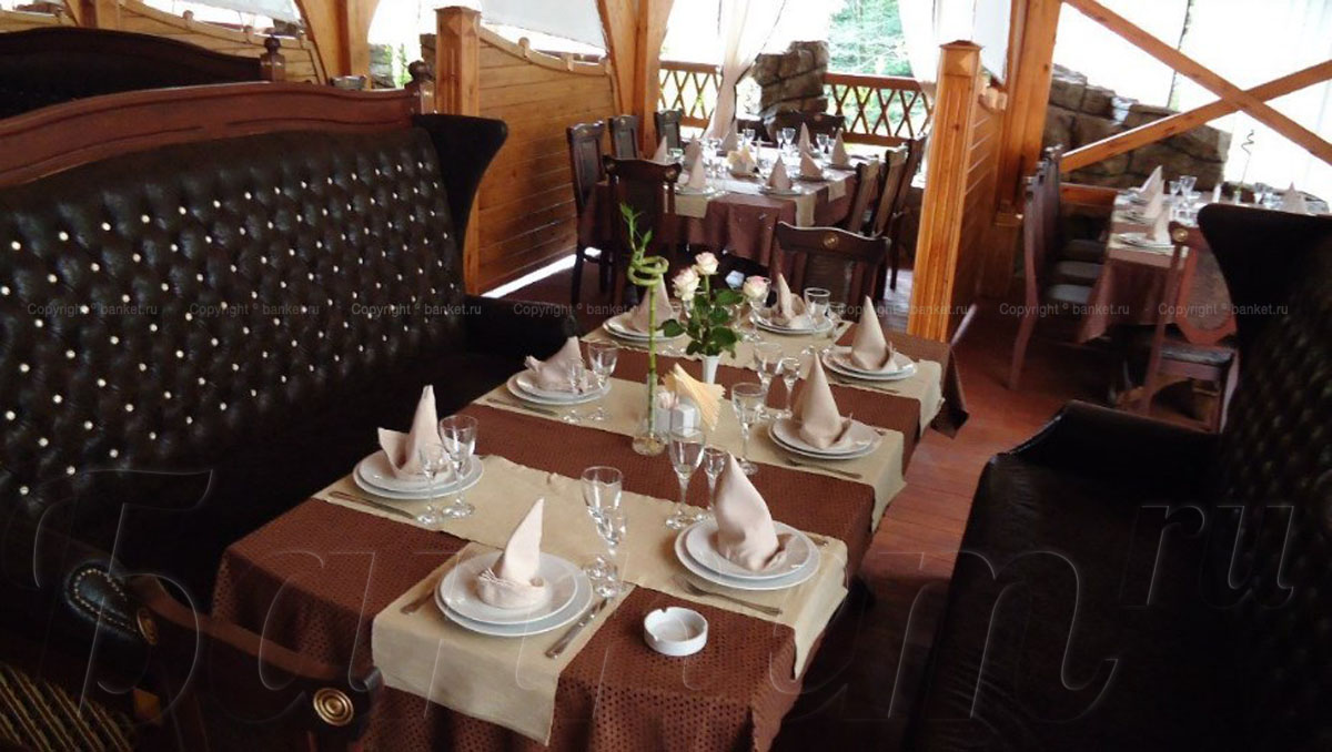 Основной зал — Ресторан Замок Двин