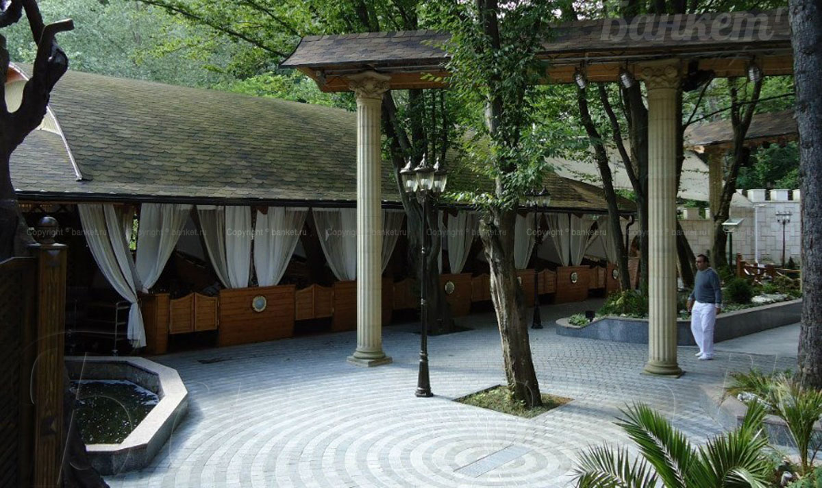 Основной зал — Ресторан Замок Двин