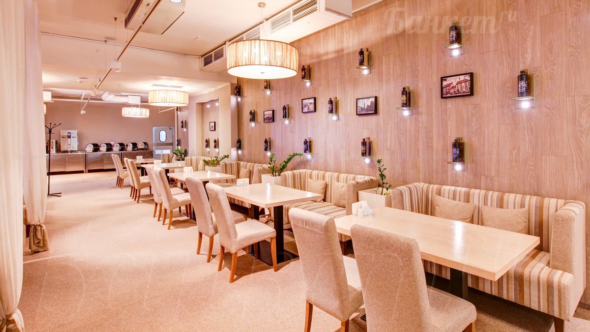 Ресторан Бальзам — Основной зал ресторана, фото банкетного зала