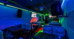 Караоке зал Караоке зал — интерьер зала