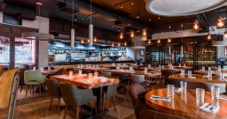 Основной зал — интерьер зала