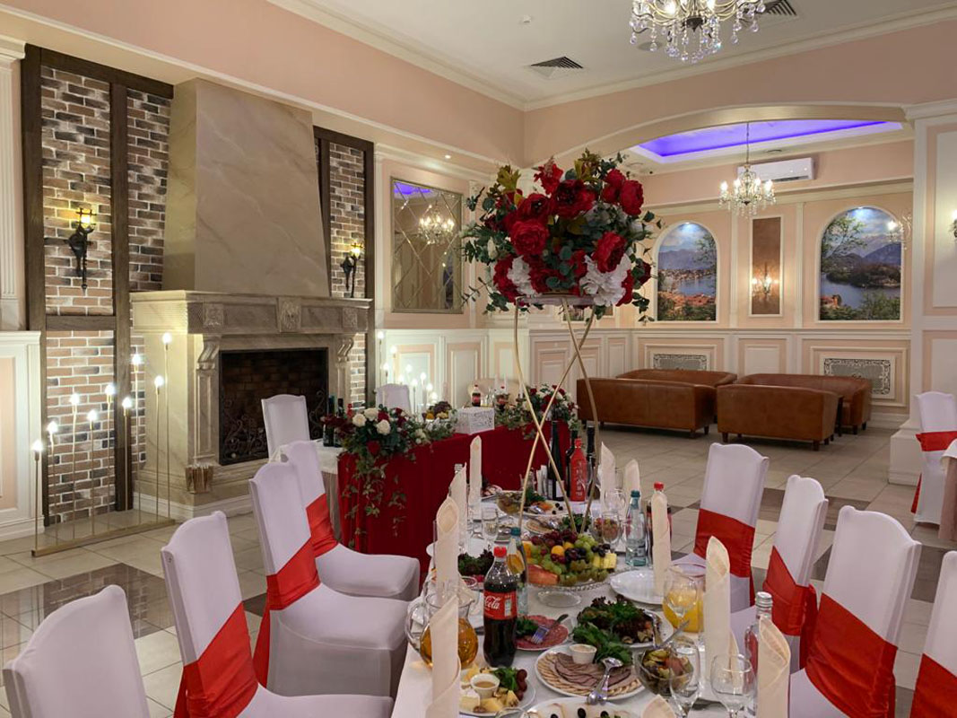 Большой зал (зал с камином) — Эллеон