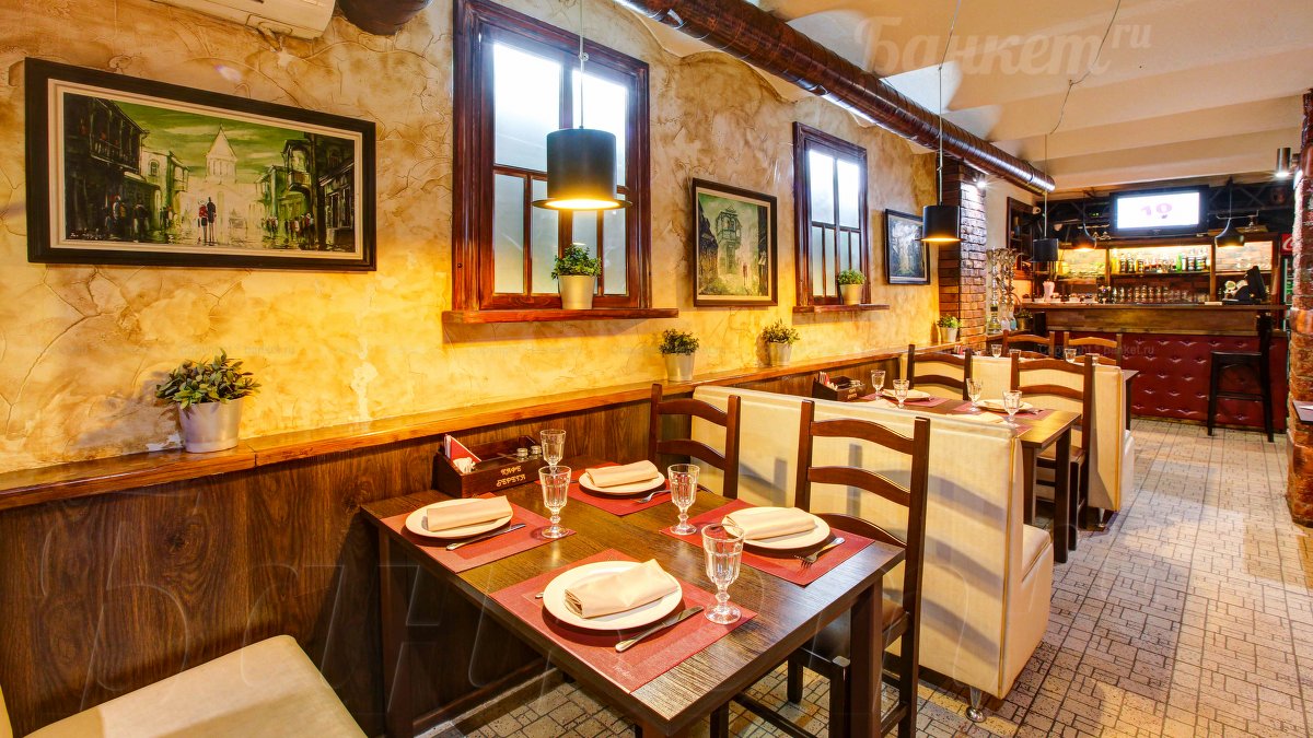 Основной зал — Хинкальная Берега