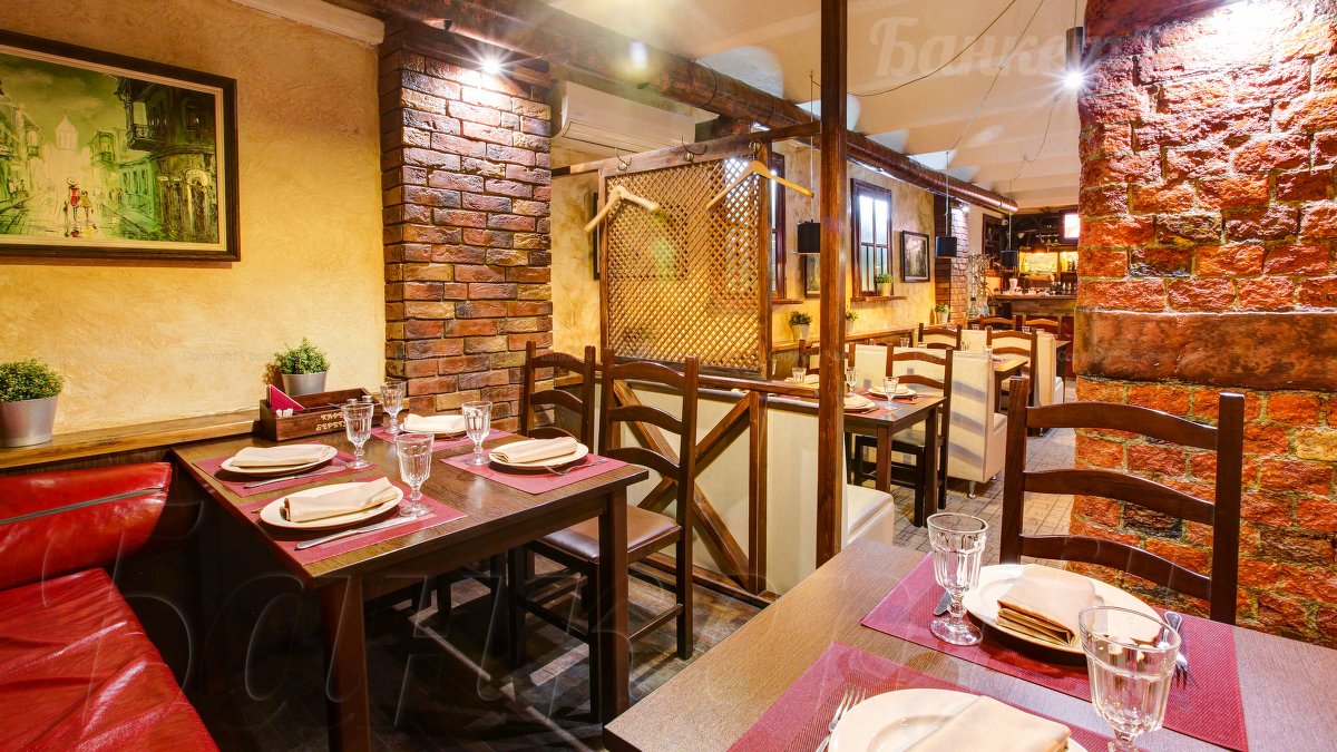 Основной зал — Хинкальная Берега