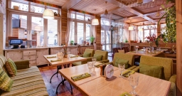 Garnets — интерьер зала