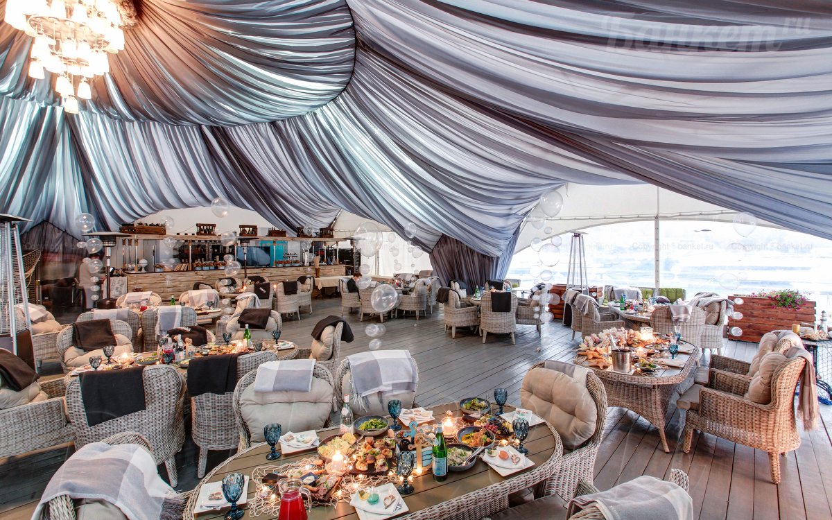Шатер — Ресторан River Club Moscow