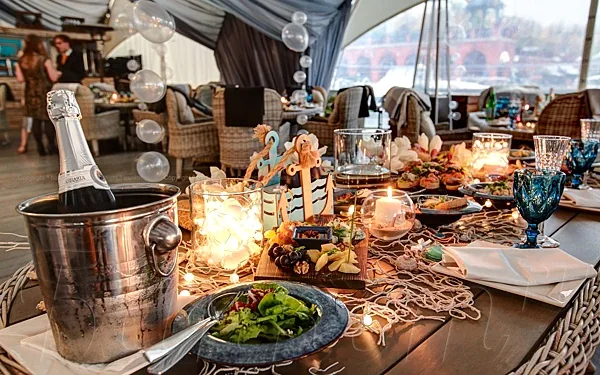 Шатер — Ресторан River Club Moscow, Москва