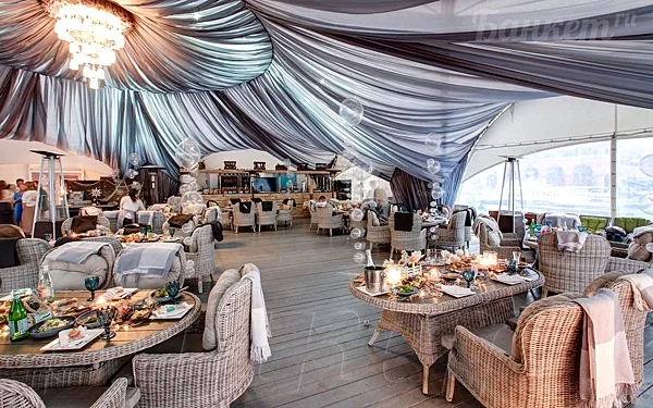 Шатер — Ресторан River Club Moscow, Москва