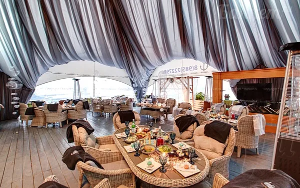 Шатер — Ресторан River Club Moscow, Москва