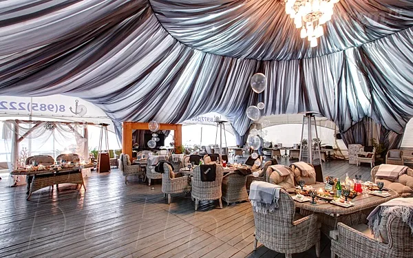 Шатер — Ресторан River Club Moscow, Москва