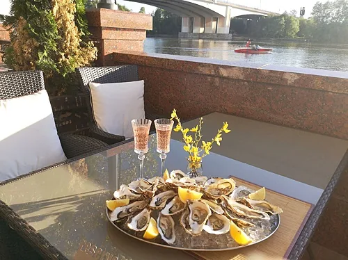 Летняя веранда — Ресторан River Club Moscow, Москва