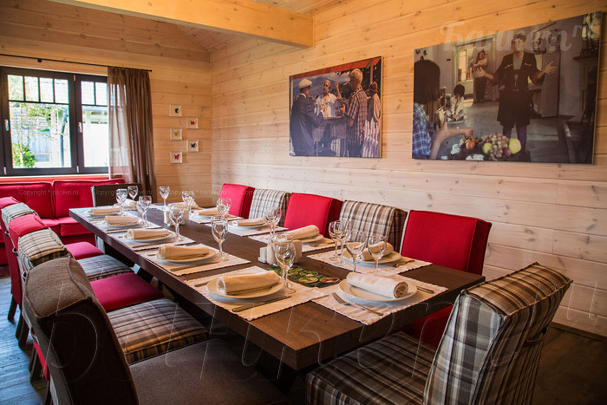 Зеркальный зал — Новорижская застава