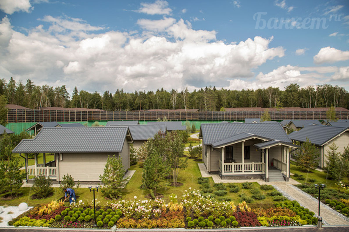 28 домиков от 6 до 25 человек — Новорижская застава