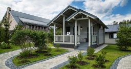 28 домиков от 6 до 25 человек — интерьер зала