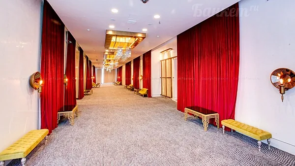 Crystal BallRoom, Основной зал — фото