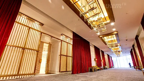 Crystal BallRoom, Основной зал — фото