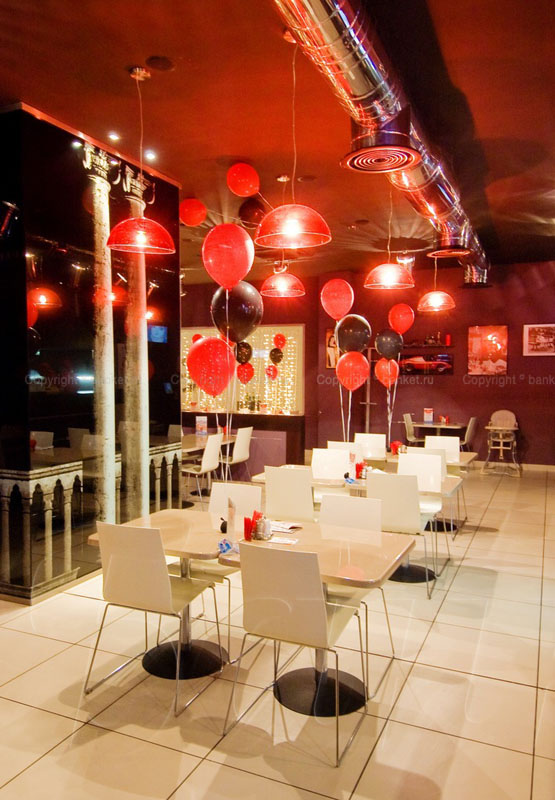 Основной зал — Пиццерия Перцы