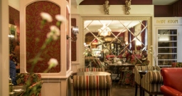 Основной зал