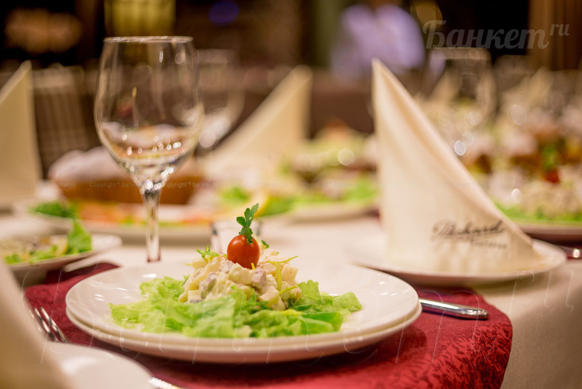 Основной зал — Gold of Packard