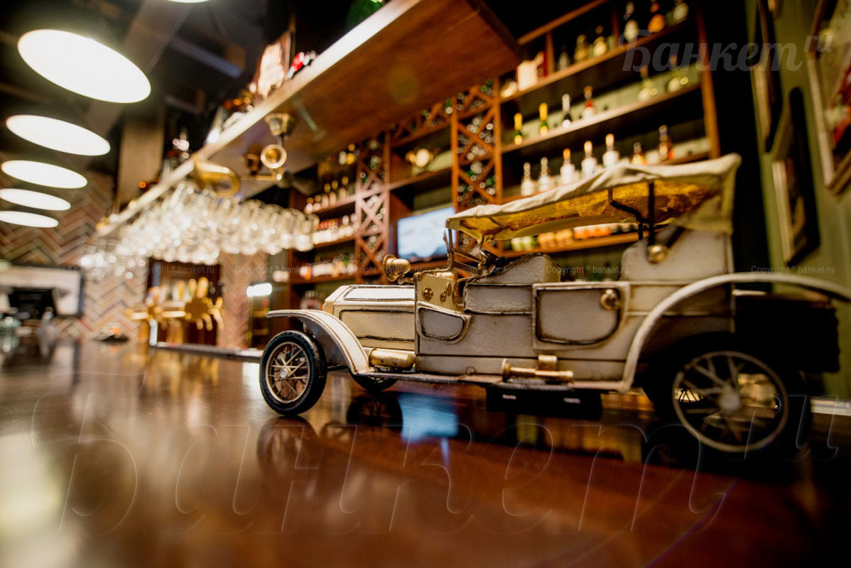 Основной зал — Gold of Packard