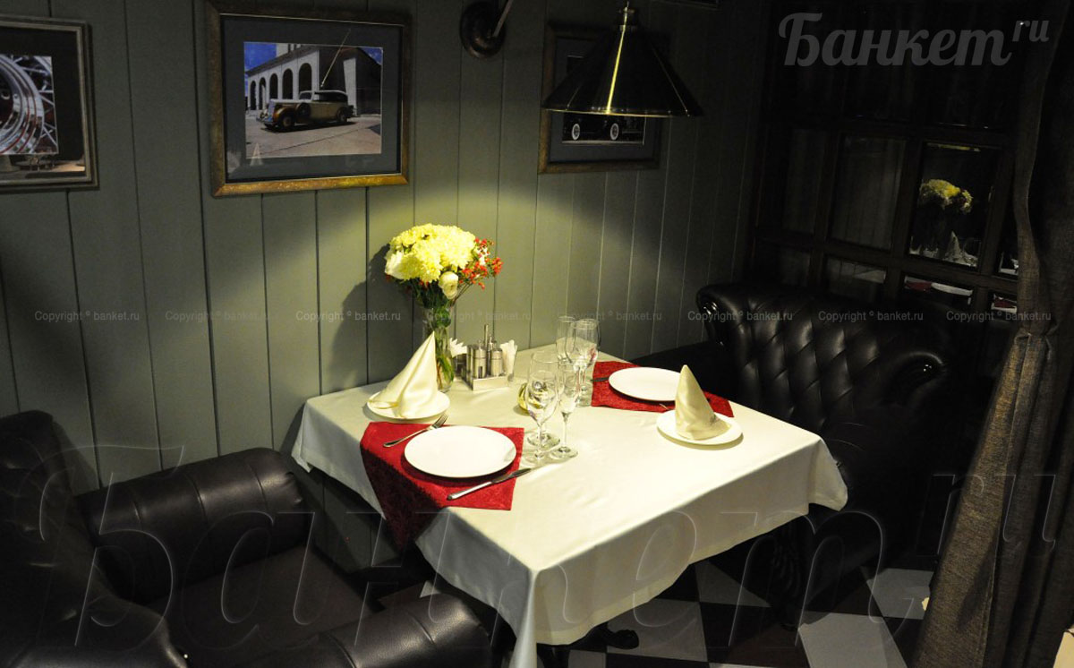 Основной зал — Gold of Packard