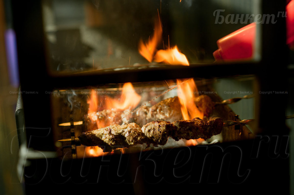 Основной зал — Gold of Packard