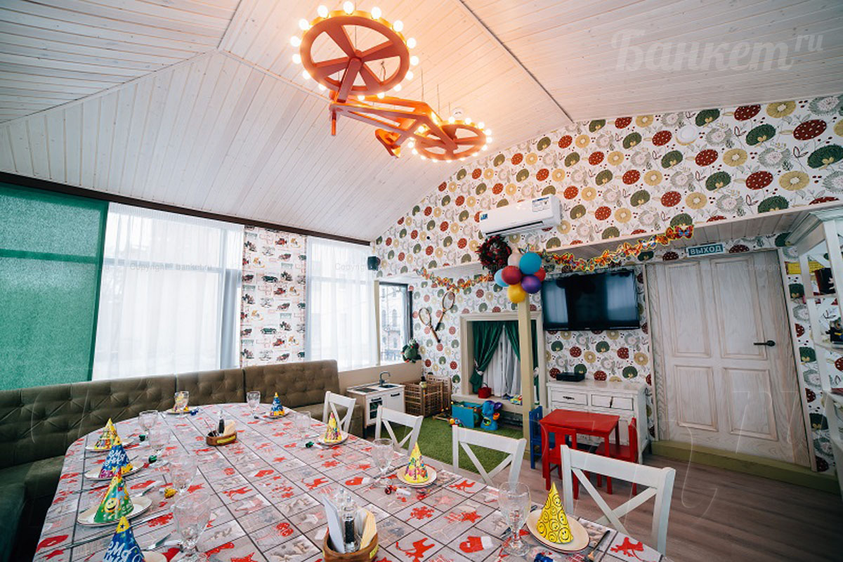 Основной зал — Семейное кафе-кондитерская АндерСон