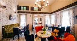 Основной зал