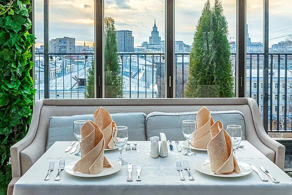 Ресторан Café Bellissima, Основной зал — фото