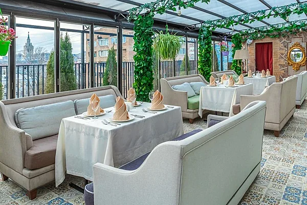 Ресторан Café Bellissima, Основной зал — фото