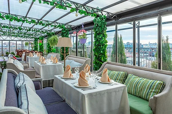 Ресторан Café Bellissima, Основной зал — фото