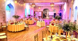 Пирогово Эвент шатер и Sunny bay Пирогово Эвент шатер и Sunny bay — интерьер зала