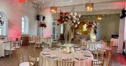 Пирогово Эвент шатер и Sunny bay — подробнее о зале