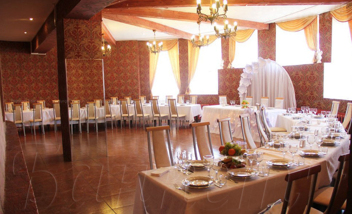 Кафе Мерлин — Банкетный зал, фото банкетного зала