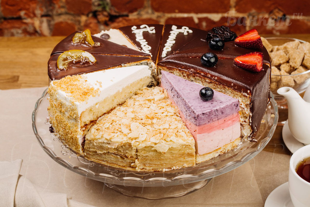 Основной зал — Кофейня-кондитерская Счастье