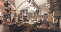 Основной зал