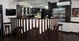 Основной зал