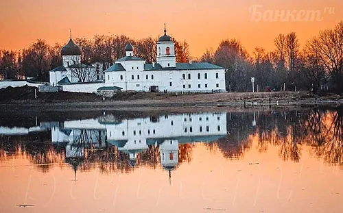 Банкетный зал Парадный — Кафе Фрегат, Псков