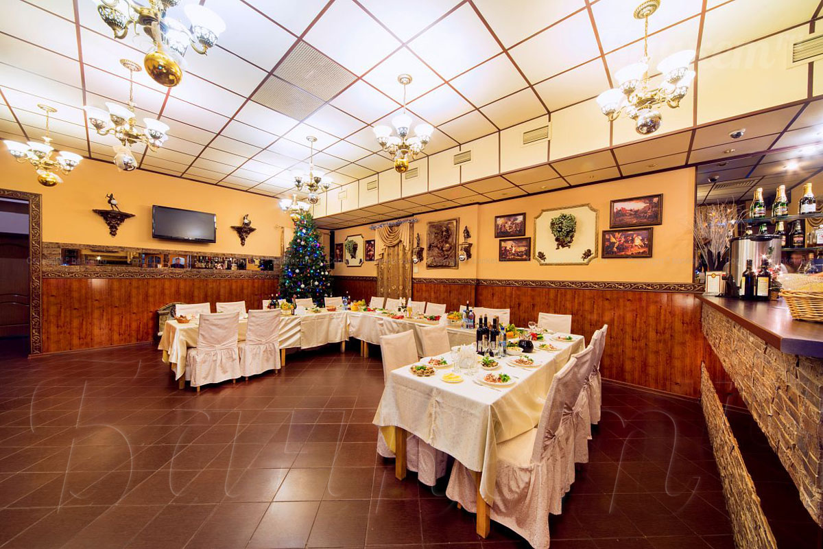 Основной зал — Кафе История