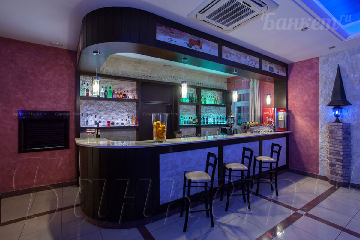 Основной зал — Кафе Карлов мост