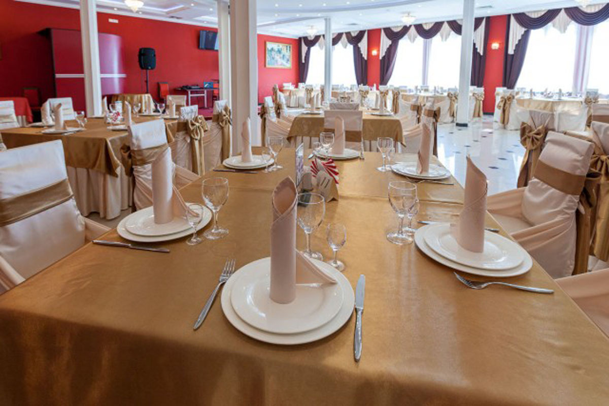 Банкетный зал на 150 человек — фото 3