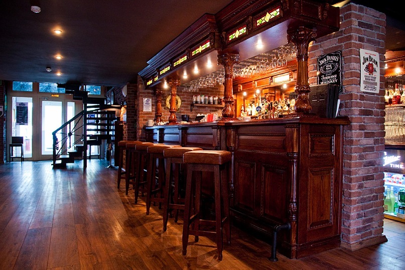 Малый зал — LIFE PUB