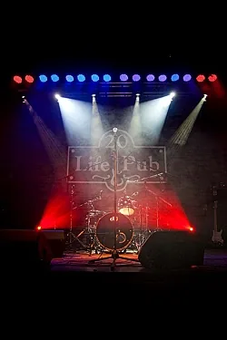 Малый зал — LIFE PUB