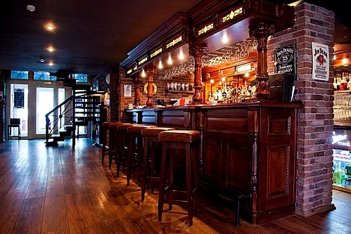 Малый зал — LIFE PUB