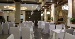 Основной зал