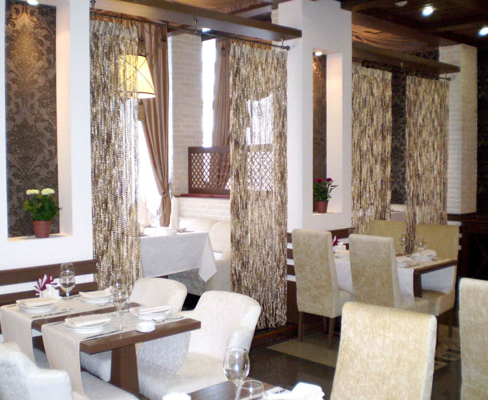 Малый зал — Новый свет